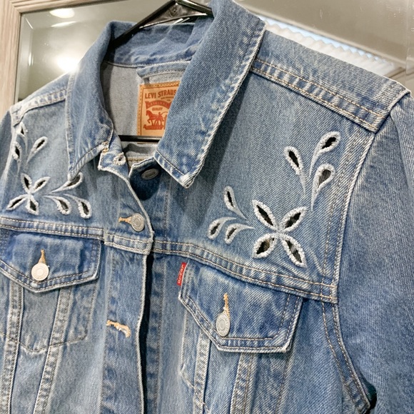 Levi's Jackets & Blazers - Levi’s unique denim jacket w/ floral cutouts XL